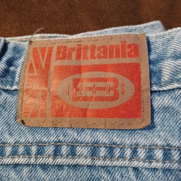 BRITTANNIA NWT RELAXED MENS JEANS, 42X32. IN GREAT SHAPE. - Picture 5 of 8